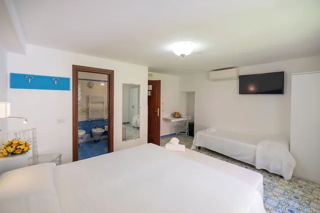 Classic, Triple, Hotel Amalfi 1/10