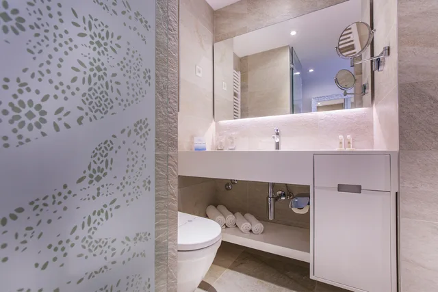 Room, Double or Twin Bed, Park or Courtyard View, French Balcony، Amadria Park Ivan 3/3