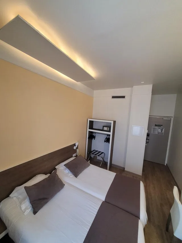 غرفة بسرير فردي، Kyriad Orange Centre 2/10