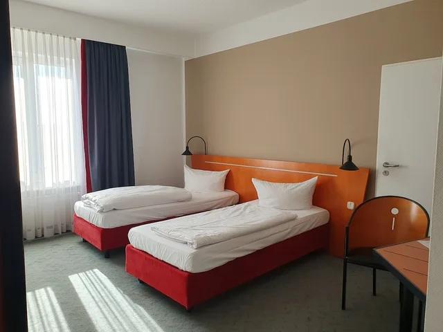 Good, Twin Beds، Good Morning Leipzig 1/2