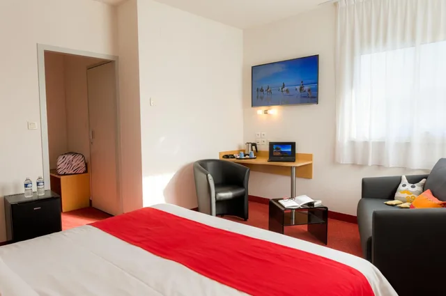 غرفة بريستيج ثلاثية، Hotel Kyriad Quimper Pont L Abbe 3/10