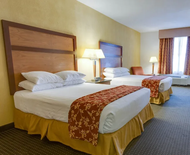 Room, 2 Queen Beds, Drury Inn & Suites Near La Cantera Parkway 7/10