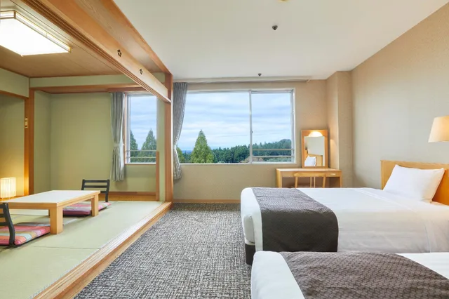 Japanese Western, Twin Beds, 2 Futon Beds, Private Bathroom, Kamenoi Hotel Kitsuregawa (ex Kanpo No Yado Tochigi Kituregawa Onnsen) 1/1