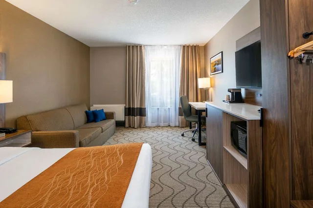 غرفة بسرير كوين، Comfort Inn North Bay 2/3