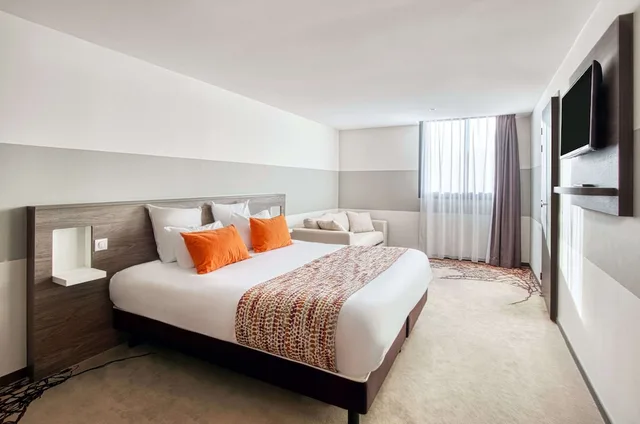 Executive, King Bed, Sofa, Best Western Portes d Aquitaine Agen Sud 2/8