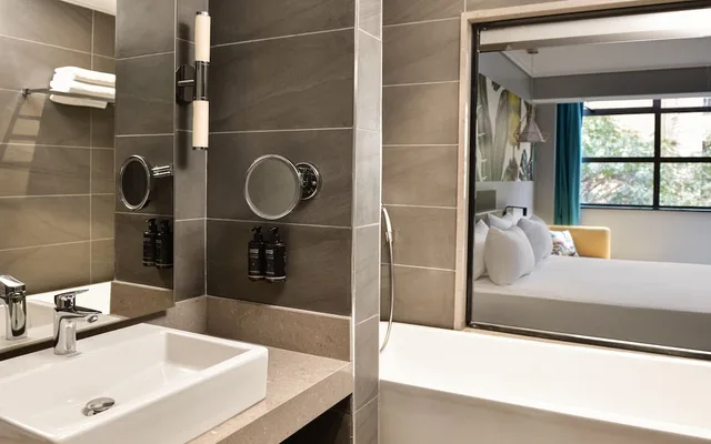 1 Bedroom, Deluxe, Suite, King Bed, Novotel Nairobi Westlands 2/3