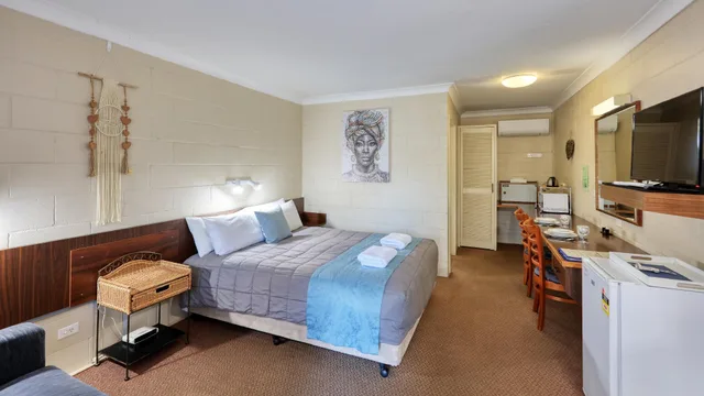 جناح سوبيريور بسرير كوين، Matthew Flinders Motor Inn 2/2