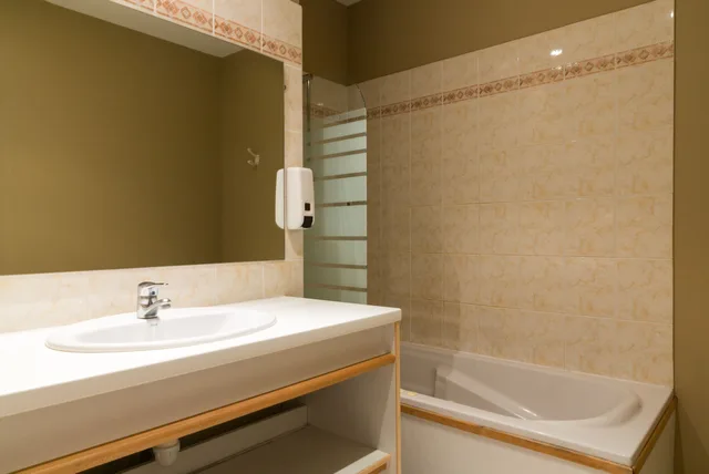 غرفة كلاسيكية بسرير كوين، The Originals City, Hôtel Belem, Saint-Malo 8/10