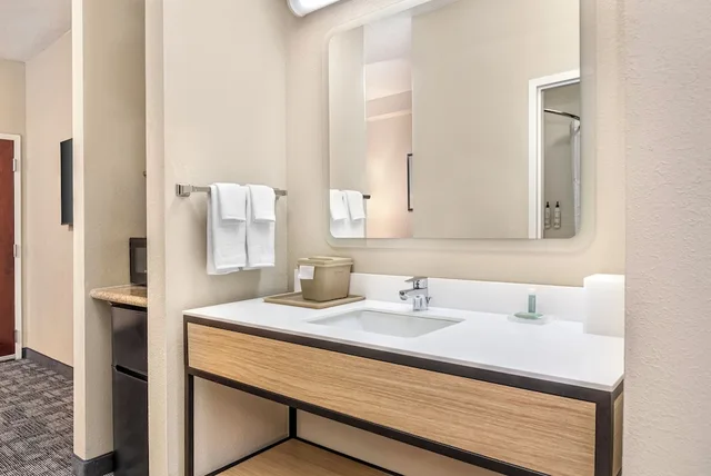 غرفة بسريرين كوين مع أريكة، Comfort Suites Elkridge Columbia Gateway 7/10
