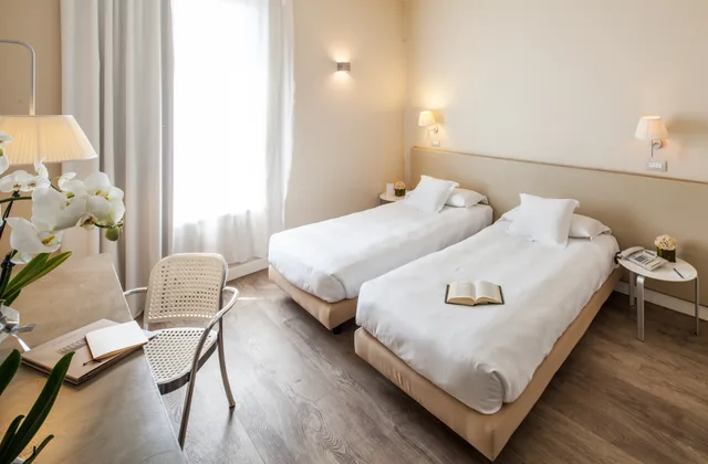 غرفة كلاسيكية ثلاثية، COSMO HOTEL PALACE 2/2
