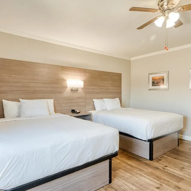 غرفة بسريرين كوين، Harbor House Inn 1/9