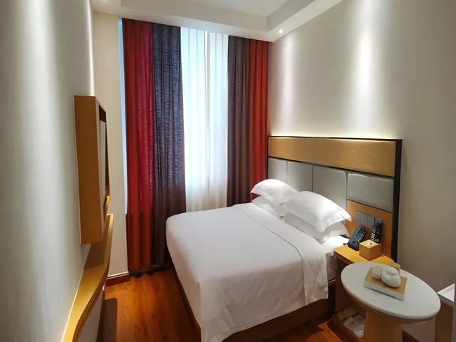 غرفة بزنس بسرير كوين، GreenTree Inn Geermu Walking Street Business Hotel 1/1