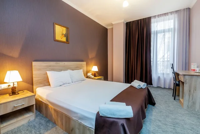 Comfort, Double Bed, City View, French Balcony، HOTEL MARLYN 1/7