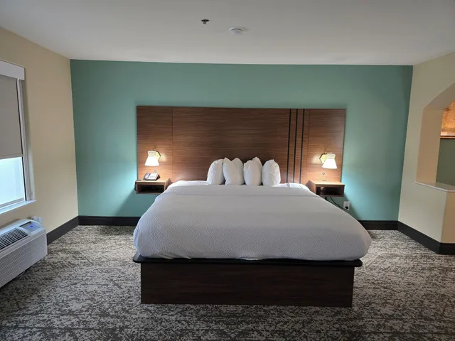 Suite, Multiple Beds, Large، Best Western Casa Villa Suites 2/5