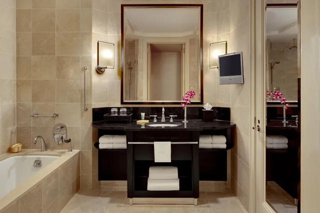Room, King Bed, Central Park View, Park View، Mandarin Oriental New York 8/8