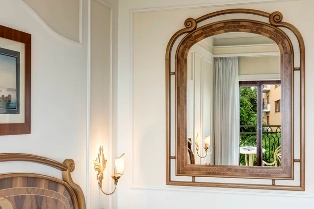 غرفة مفردة بشرفة، Grand Hotel De La Ville 3/7