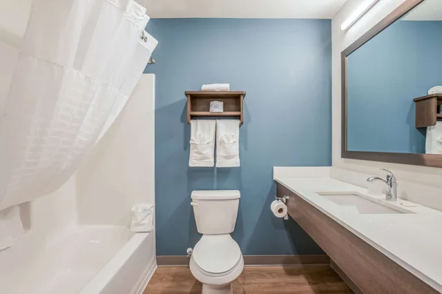غرفة قياسية بسرير كوين، WoodSpring Suites Chicago Midway 6/7