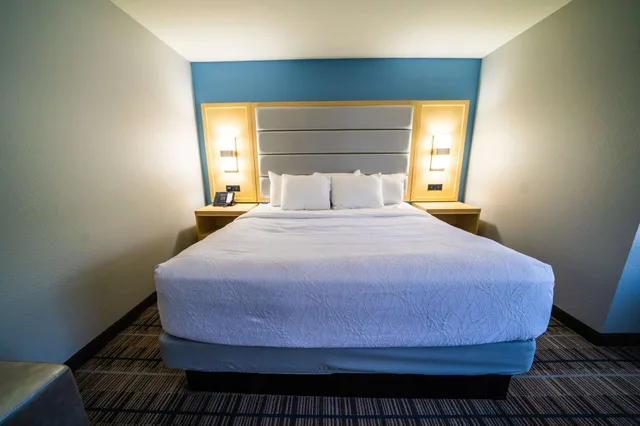 Standard, King Bed, Sofa, Accessible, Best Western Brigham City Inn & Suites 2/4