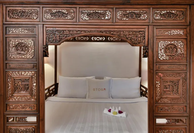 Superior, King Bed, Pool View, Balcony or Patio، Storii By ITC Hotels Shanti Morada 5/6