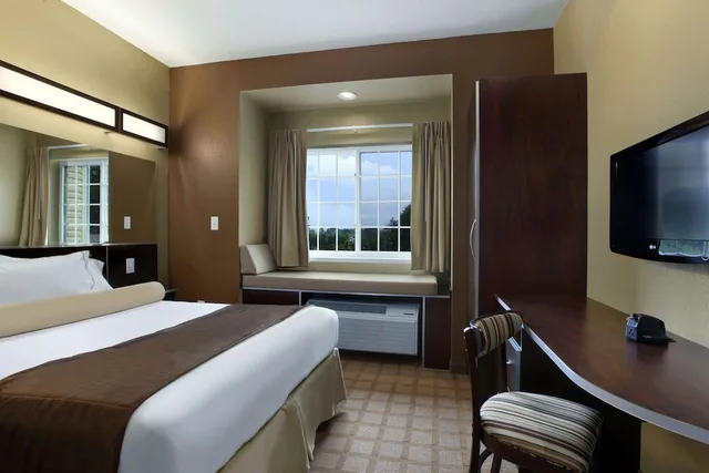 غرفة بسرير كوين لذوي الإعاقة، Microtel Inn Suites By Wyndham Carrollton 3/6