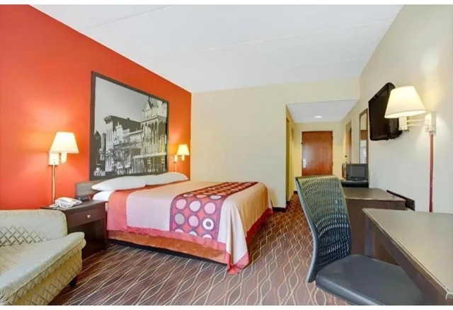 جناح بسرير كينج بمطبخ، Motel6 Canton, MS 3/6