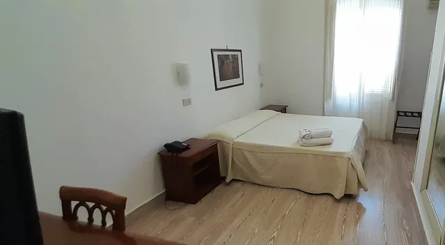 غرفة اقتصادية بسرير مزدوج أو سريرين منفصلين، Hotel Tonic 1/3