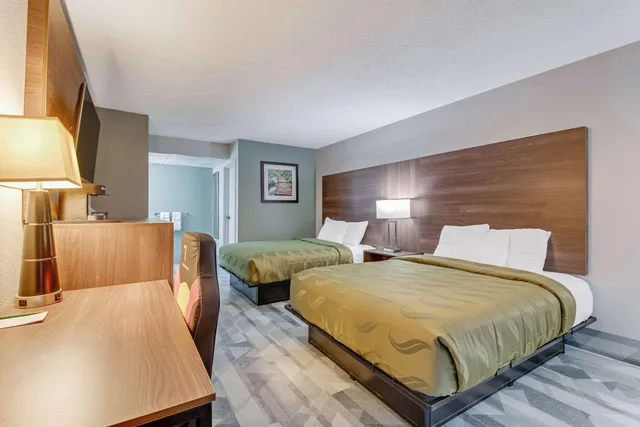 غرفة بسريرين كوين لذوي الإعاقة، Quality Inn Dalton East 3/4