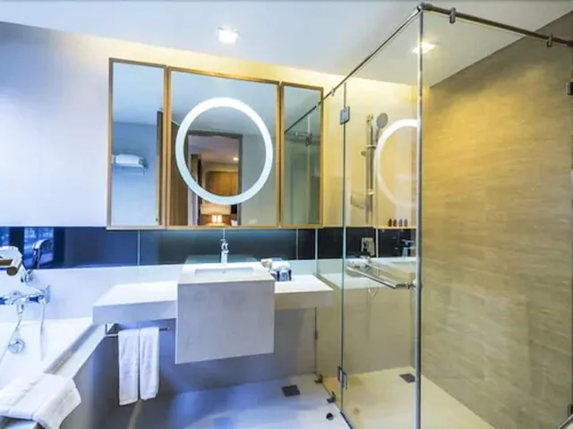 غرفة ديلوكس بسرير كينج، Pacific Park Hotel And Residence 2/3