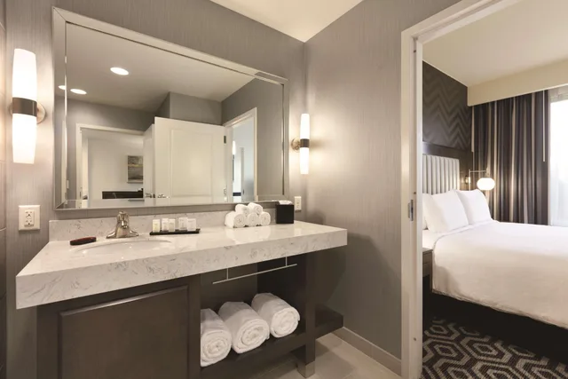 جناح، Embassy Suites By Hilton Portland Hillsboro 3/3