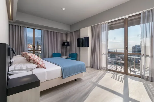Superior, Twin Beds, Balcony, Enotel Magnolia 2/5