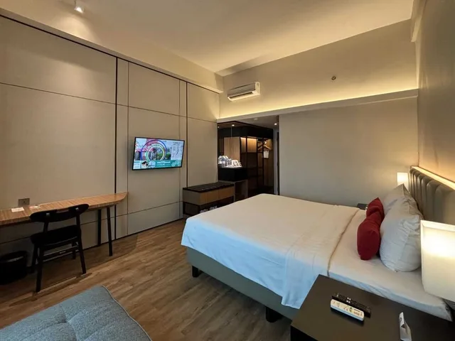 غرفة سوبيريور بسرير كوين، Grand Zuri Pekanbaru 1/6