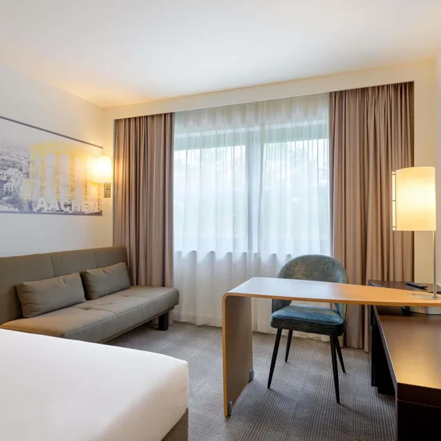 Standard, King Bed, Sofa, Novotel Aachen City Hotel 10/10