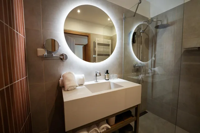غرفة بسرير مزدوج بإطلالة على الحديقة، FortyPlusOne Hotel 9/10
