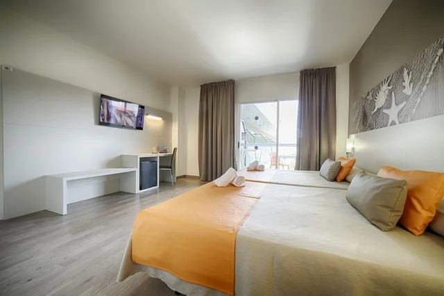 غرفة مفردة بسرير مزدوج مع أريكة، Ohtels Villa Dorada 7/9