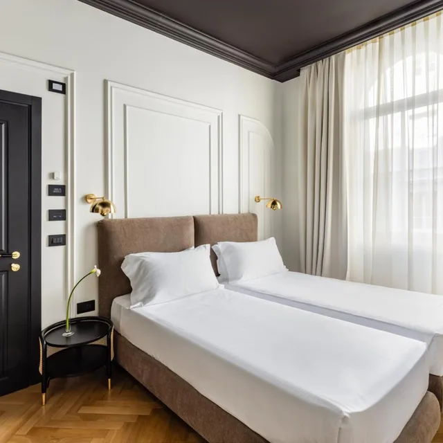 Room, Double or Twin Bed, Continentale Hotel 4/10