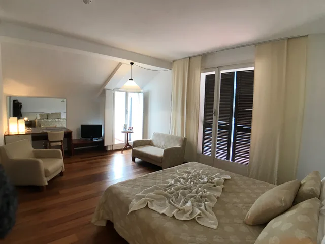 جناح جونيور، Locanda Dell Angelo 2/3
