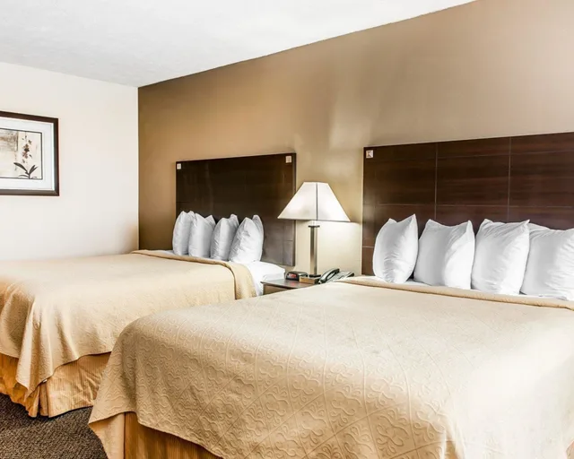 غرفة قياسية بسريرين كوين، Quality Inn Suites Mattoon 6/7