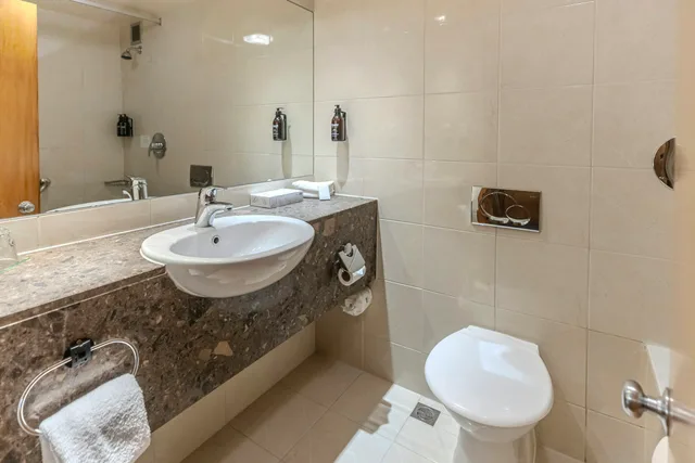 Standard, 2 Double Beds, Kingsgate Hotel Te Anau 3/3
