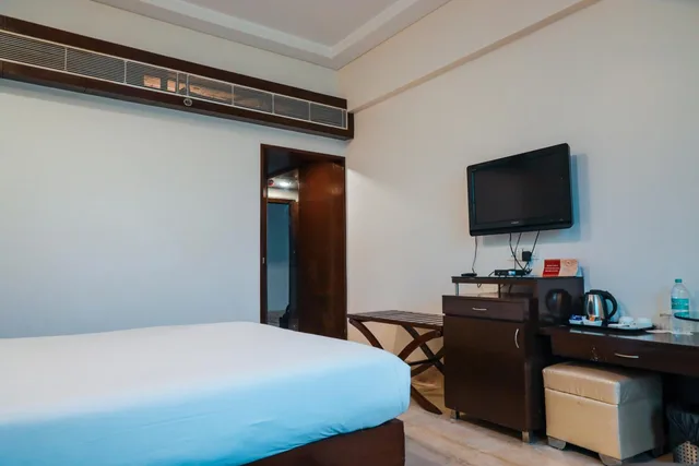 غرفة ديلوكس بسرير مزدوج، Airport Residency 2/6