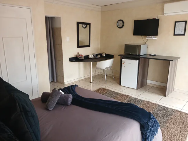 Superior, Double or Twin Bed, Blue Sparrow Guest House 2/2
