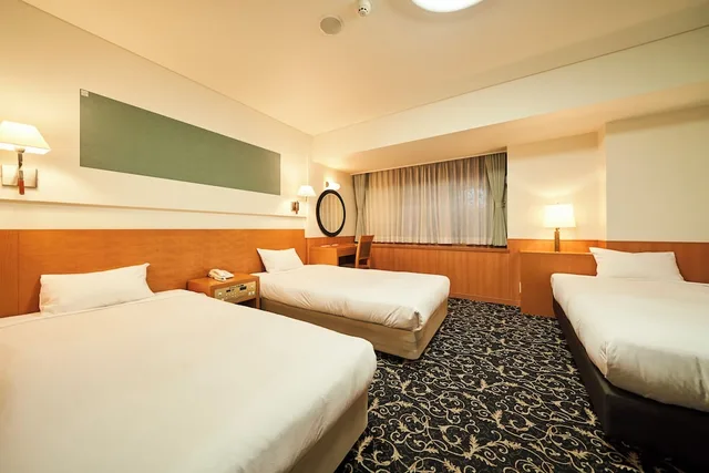 غرفة ثلاثية بسريرين منفصلين مع أريكة في الملحق، Hotel Global View Kushiro 2/6