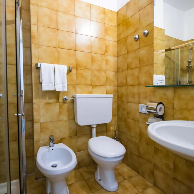غرفة قياسية ثلاثية بإطلالة على البحر، Eurhotel 10/10