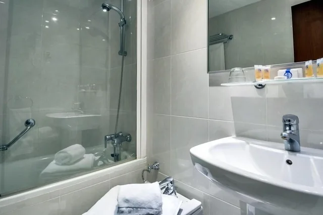 جناح بثلاثة أسرّة، ESPAHOTEL PLAZA BASILICA 4/4