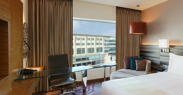 غرفة قياسية بسرير كينج للمدخنين، Holiday Inn Jaipur City Centre by IHG 4/6