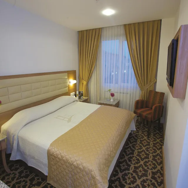 غرفة قياسية بسرير مزدوج أو سريرين منفصلين، The City Hotel 1/5