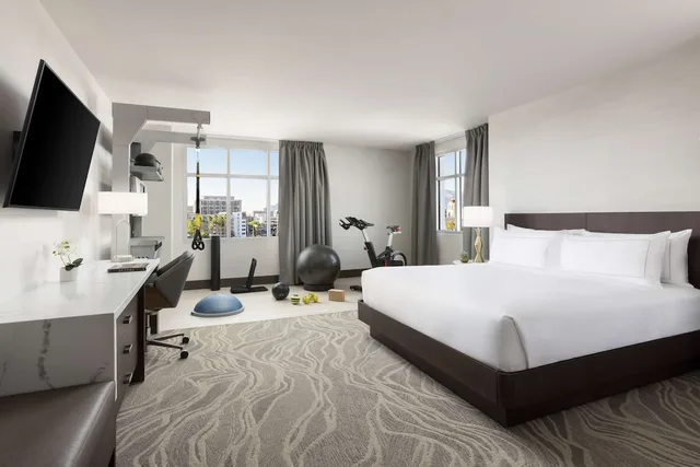 Fitness, King Bed، Doubletree By Hilton Tucson Downtown Convention Center 1/3