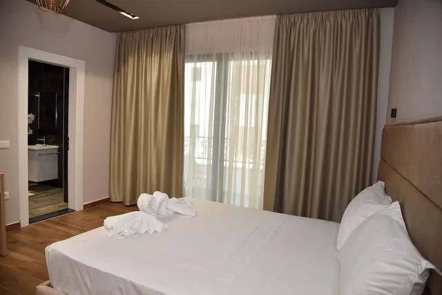 جناح بسرير مزدوج بإطلالة على البحر، Hotel Lubjana 2/8