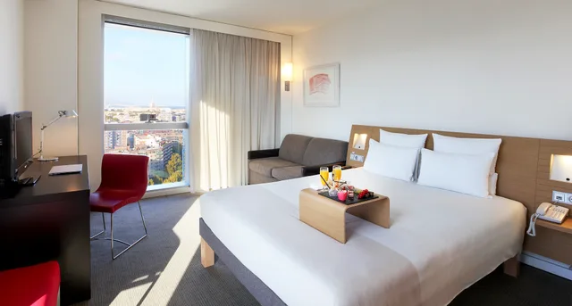 غرفة قياسية بسرير مزدوج، Novotel Barcelona City 2/4