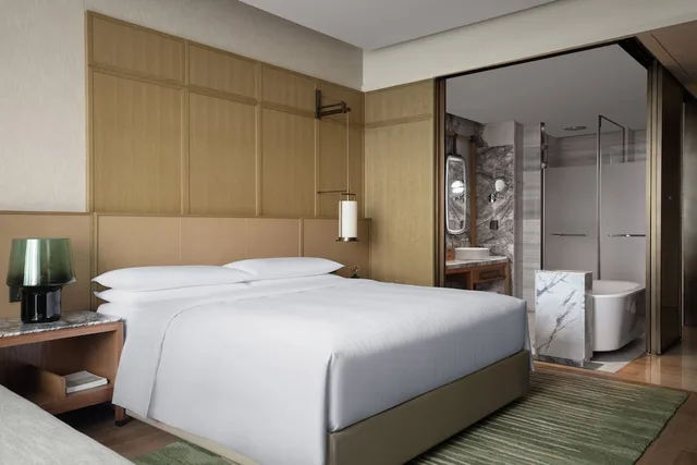 غرفة كلوب بسرير كينج، Wuxi Marriott Hotel Lihu Lake 2/3