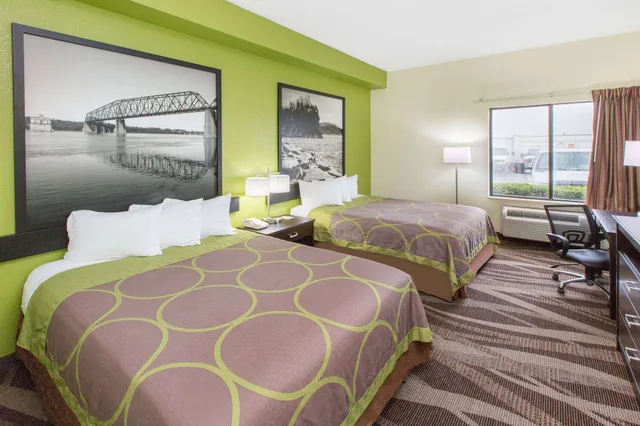 جناح بسريرين كوين بغرفة نوم واحدة، Super 8 by Wyndham Southaven 1/4